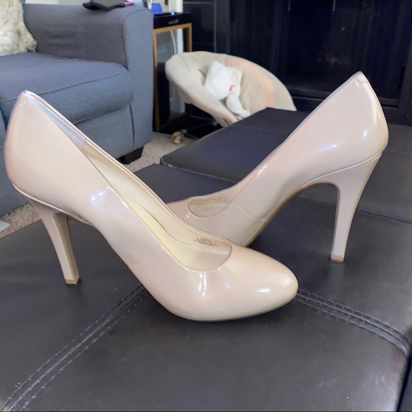 heels - Picture 12 of 13